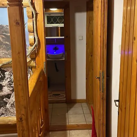 Zuzanka - Tatranska V Blizkosti Strbske Pleso Alpesi faház *