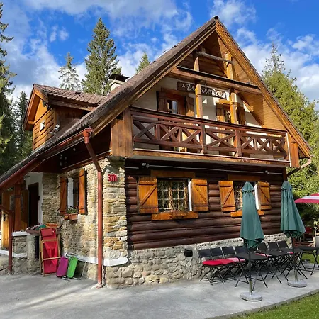 Zuzanka - Tatranská V Blízkosti štrbské Pleso Horská chata Štrba
