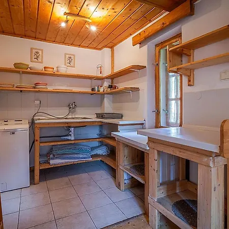 Horská chata Zuzanka - Tatranská V Blízkosti štrbské Pleso Štrba